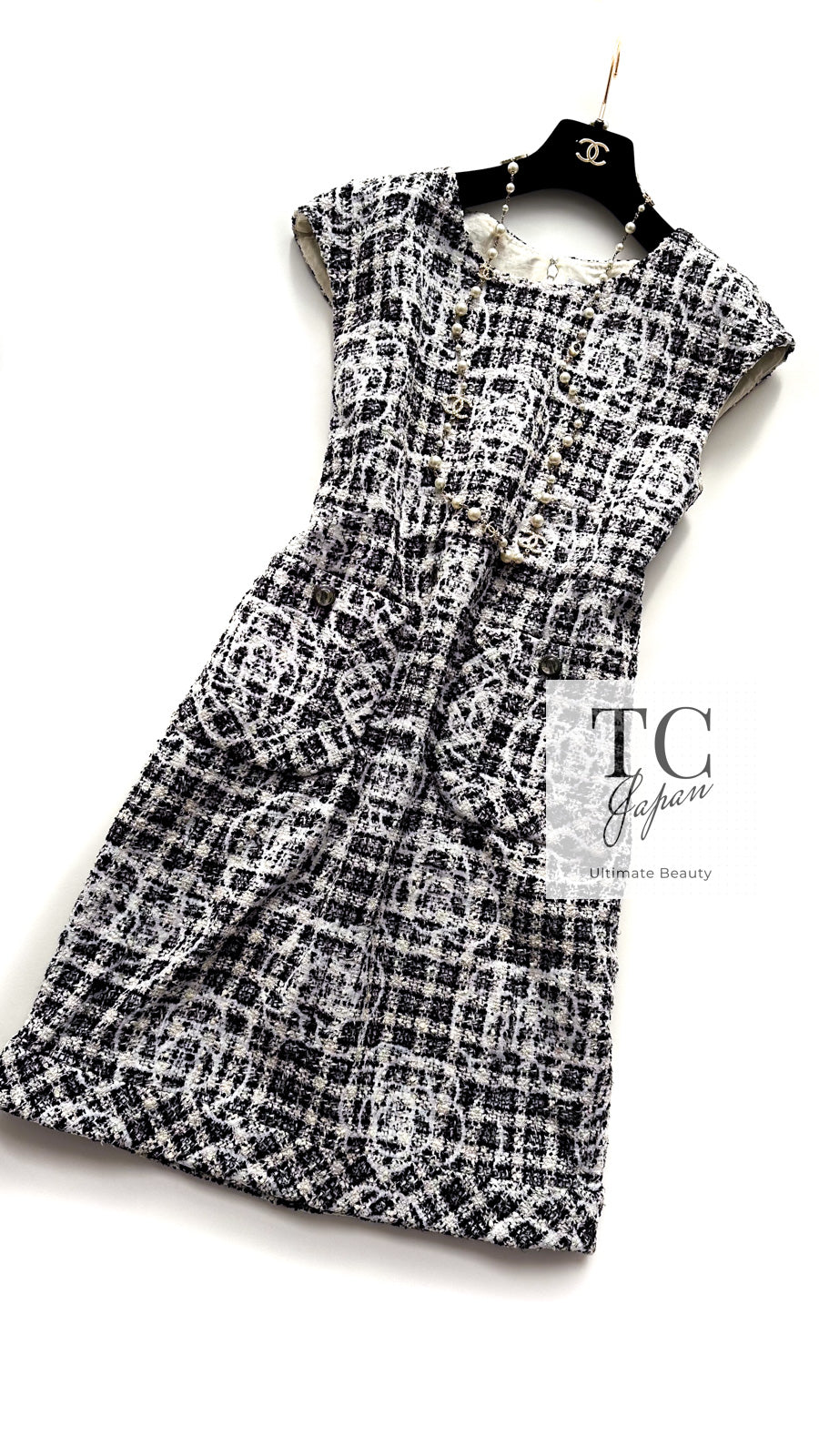 CHANEL 14S White Black Camellia Gripox Button Tweed Dress 34 シャネル ホワイト ブラック グレー カメリア グリポワ宝石ボタン ツイード ワンピース 即発