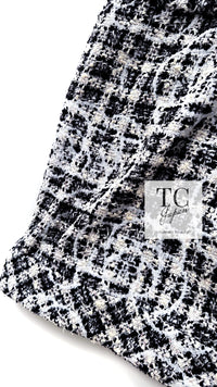 CHANEL 14S White Black Camellia Gripox Button Tweed Dress 34 シャネル ホワイト ブラック グレー カメリア グリポワ宝石ボタン ツイード ワンピース 即発