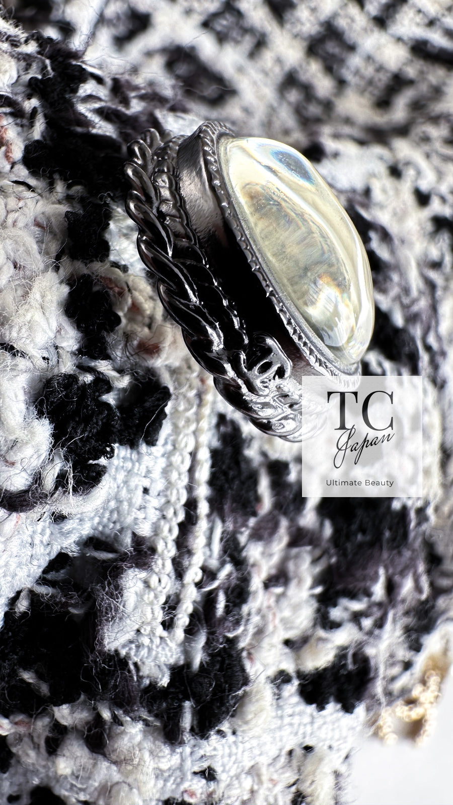 CHANEL 14S White Black Camellia Gripox Button Tweed Dress 34 シャネル ホワイト ブラック グレー カメリア グリポワ宝石ボタン ツイード ワンピース 即発