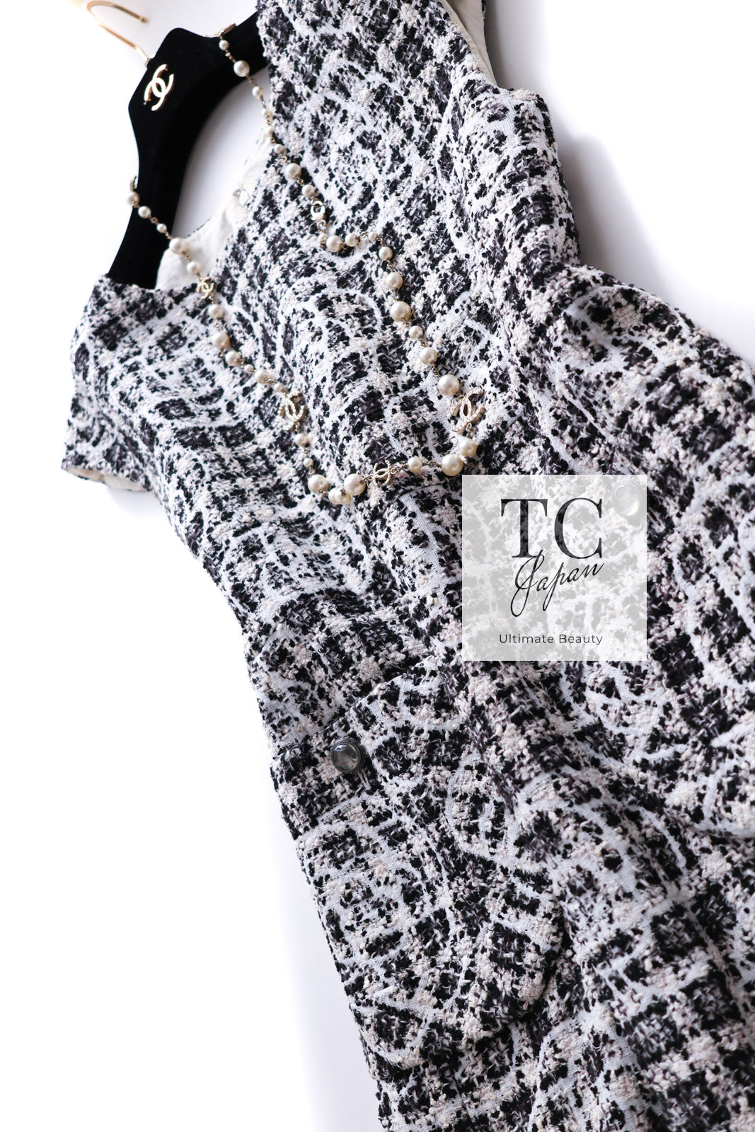 CHANEL 14S White Black Camellia Gripox Button Tweed Dress 34 シャネル ホワイト ブラック グレー カメリア グリポワ宝石ボタン ツイード ワンピース 即発