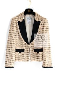 CHANEL 06S Ivory Creme Gold Tone Tweed Jacket Skirt Suit Sharon Stone 36 38 シャネル アイボリー クリーム ゴールド  ツイード ジャケット スカート スーツ 女優シャローン ストーン 即発