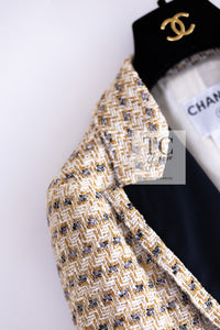 CHANEL 06S Ivory Creme Gold Tone Tweed Jacket Skirt Suit Sharon Stone 36 38 シャネル アイボリー クリーム ゴールド  ツイード ジャケット スカート スーツ 女優シャローン ストーン 即発