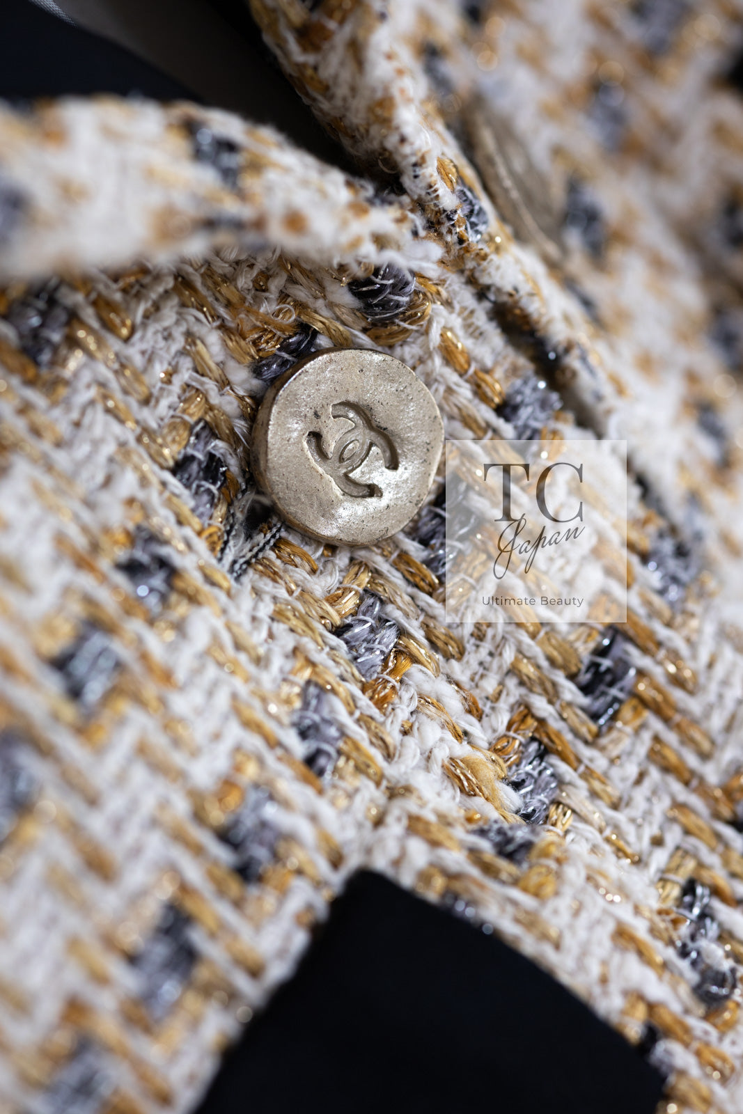 CHANEL 06S Ivory Creme Gold Tone Tweed Jacket Skirt Suit Sharon Stone 36 38 シャネル アイボリー クリーム ゴールド  ツイード ジャケット スカート スーツ 女優シャローン ストーン 即発
