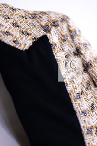 CHANEL 06S Ivory Creme Gold Tone Tweed Jacket Skirt Suit Sharon Stone 36 38 シャネル アイボリー クリーム ゴールド  ツイード ジャケット スカート スーツ 女優シャローン ストーン 即発