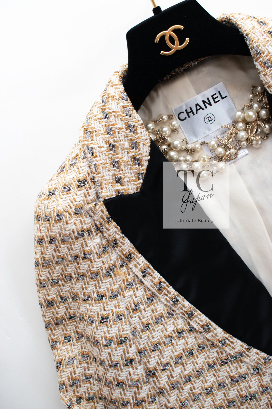 CHANEL 06S Ivory Creme Gold Tone Tweed Jacket Skirt Suit Sharon Stone 36 38 シャネル アイボリー クリーム ゴールド  ツイード ジャケット スカート スーツ 女優シャローン ストーン 即発