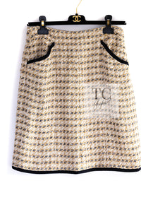 CHANEL 06S Ivory Creme Gold Tone Tweed Jacket Skirt Suit Sharon Stone 36 38 シャネル アイボリー クリーム ゴールド  ツイード ジャケット スカート スーツ 女優シャローン ストーン 即発