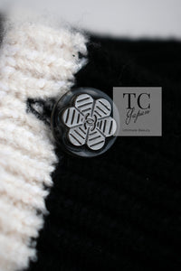 CHANEL 19A Black Logo Cashmere Knit Sweater 40 シャネル ブラック ロゴ カシミア ニット セーター 即発