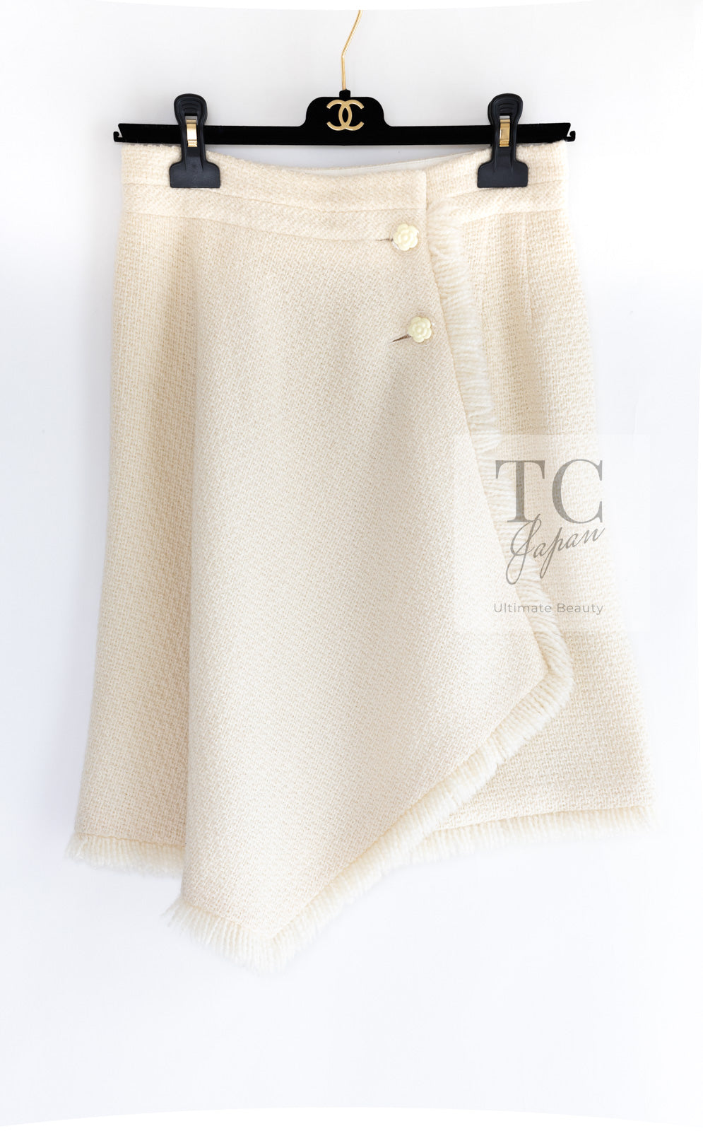 CHANEL 92S Vintage Ivory Camellia Buttons Wool Fringe Tweed Jacket Skirt Suit 40 42 シャネル ヴィンテージ アイボリー カメリアボタン フリンジ ウール ツイード ジャケット スカート スーツ 即発