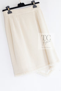CHANEL 92S Vintage Ivory Camellia Buttons Wool Fringe Tweed Jacket Skirt Suit 40 42 シャネル ヴィンテージ アイボリー カメリアボタン フリンジ ウール ツイード ジャケット スカート スーツ 即発