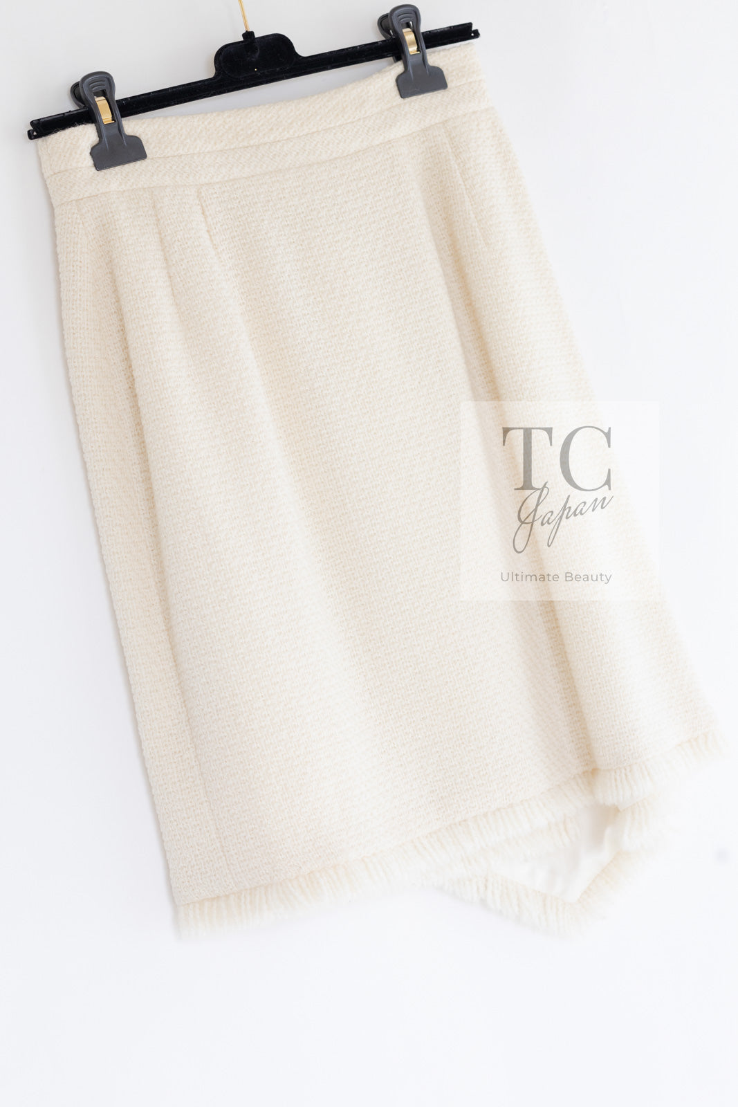 CHANEL 92S Vintage Ivory Camellia Buttons Wool Fringe Tweed Jacket Skirt Suit 40 42 シャネル ヴィンテージ アイボリー カメリアボタン フリンジ ウール ツイード ジャケット スカート スーツ 即発
