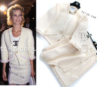CHANEL 92S Vintage Ivory Camellia Buttons Wool Fringe Tweed Jacket Skirt Suit 40 42 シャネル ヴィンテージ アイボリー カメリアボタン フリンジ ウール ツイード ジャケット スカート スーツ 即発