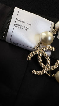 CHANEL 12C Black Round Neck Wool Rhinestone Buttons Jacket 36 38 シャネル ブラック ウール100% 襟なし ラインストーン ボタン ジャケット 即発