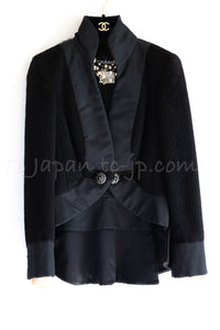 CHANEL 10A Black Alpaca Wool Gripox Buttons Jacket 38 シャネル ブラック アルパカ ウール グリポワ 宝石ボタン ペプラム ジャケット 即発