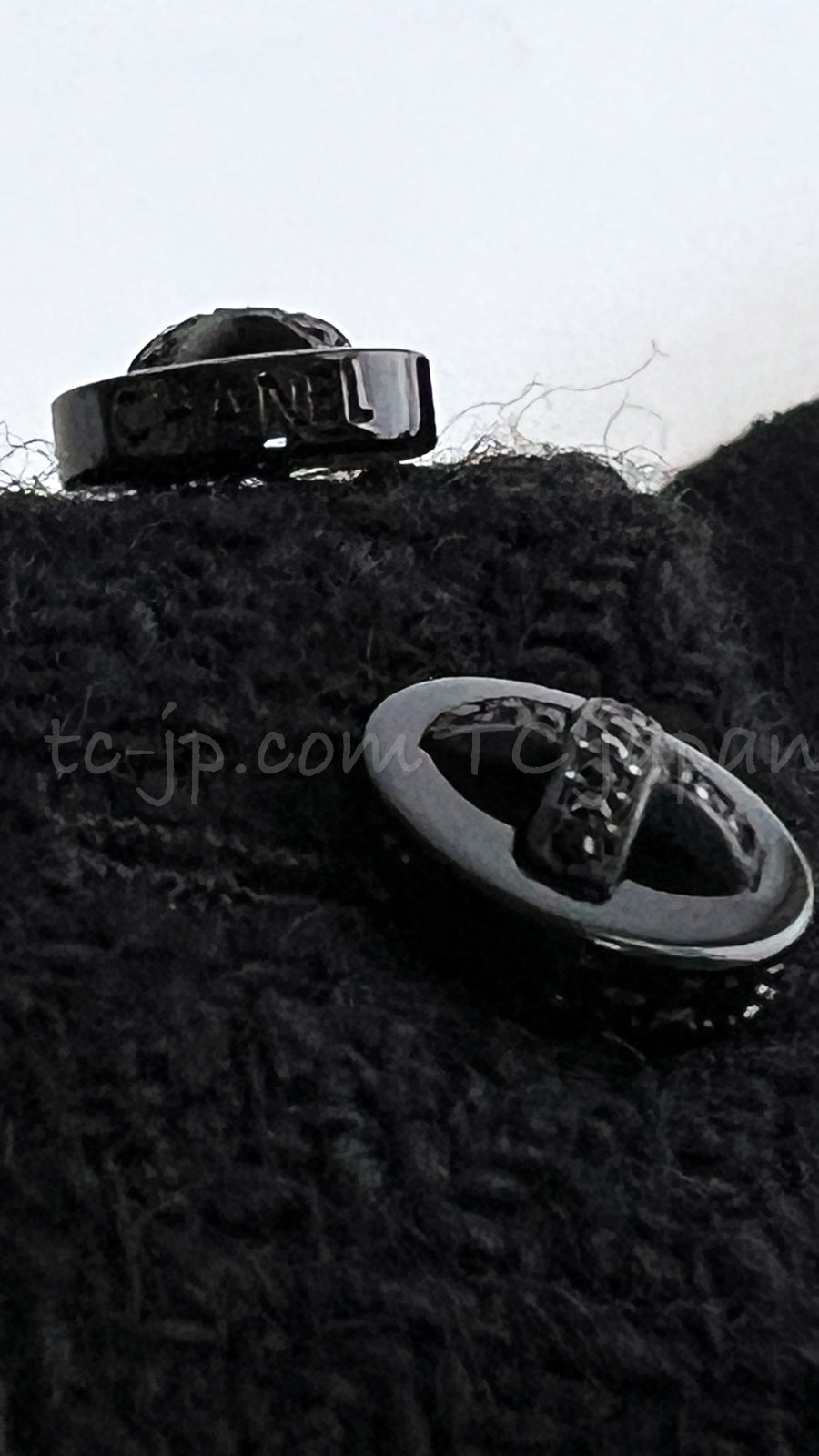 CHANEL 06A Black Wool 100 Tweed Jacket 38 シャネル ブラック ウール100% ツイード ジャケット シルク襟 即発