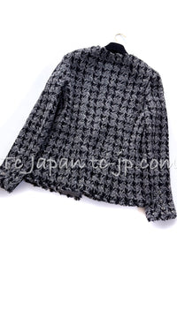 CHANEL 06A Gray Black Houndstooth Wool Silk Tweed Collarless Jacket 38 40 シャネル グレー ブラック 千鳥格子 ウール シルク ツイード ノーカラー ジャケット 即発