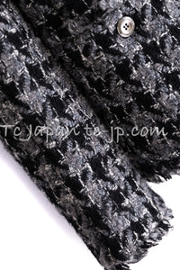 CHANEL 06A Gray Black Houndstooth Wool Silk Tweed Collarless Jacket 38 40 シャネル グレー ブラック 千鳥格子 ウール シルク ツイード ノーカラー ジャケット 即発