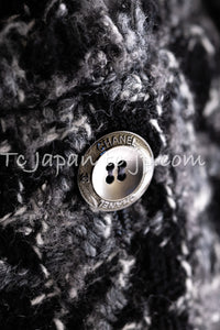 CHANEL 06A Gray Black Houndstooth Wool Silk Tweed Collarless Jacket 38 40 シャネル グレー ブラック 千鳥格子 ウール シルク ツイード ノーカラー ジャケット 即発