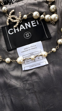 CHANEL 06A Gray Black Houndstooth Wool Silk Tweed Collarless Jacket 38 40 シャネル グレー ブラック 千鳥格子 ウール シルク ツイード ノーカラー ジャケット 即発
