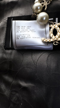 CHANEL 06A Gray Black Houndstooth Wool Silk Tweed Collarless Jacket 38 40 シャネル グレー ブラック 千鳥格子 ウール シルク ツイード ノーカラー ジャケット 即発