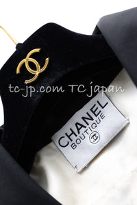 CHANEL 88S Vintage Black Bold Striped Camellia Print Cotton Runway Shirt Jacket 36 38 シャネル ヴィンテージ ブラック カラフル ストライプ カメリア コットン ランウェイ シャツ ジャケット 即発