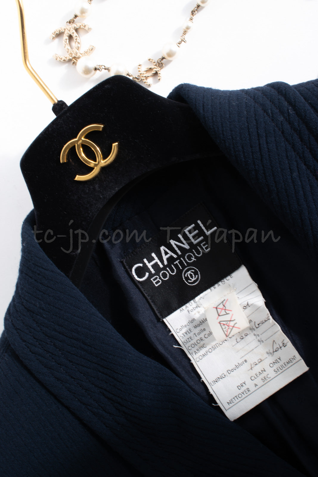 CHANEL 89S Collectible Vintage Navy Wool Belted Tweed Jacket Skirt Suit Gigi 36 38 シャネル 限定版 Gigi ヴィンテージ ネイビー ウール ベルト付 ツイード ジャケット スカート スーツ 即発