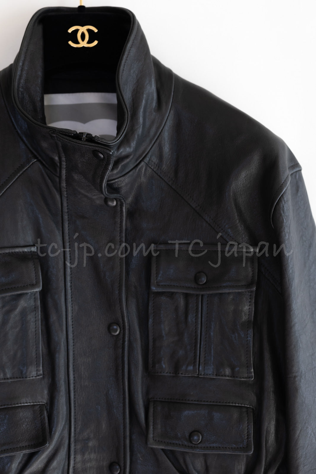 CHANEL 07A Black Lamb Skin Leather Blouson Half Coat Jacket 34 36 38 シャネル ブラック ラム スキン レザー ライダース ブルゾン ジャンバー ハーフ コート ジャケット 即発