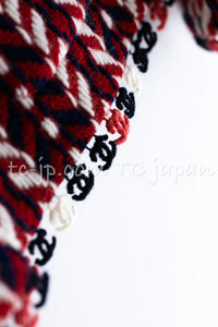 CHANEL 04A Red Navy Tricolore Wool Tweed Many CC Logo Trim Jacket 36 ④ シャネル レッド トリコロール ウール 限定版 コレクティブル ツイード ジャケット CCマーク多数 カメリアブローチ付 即発