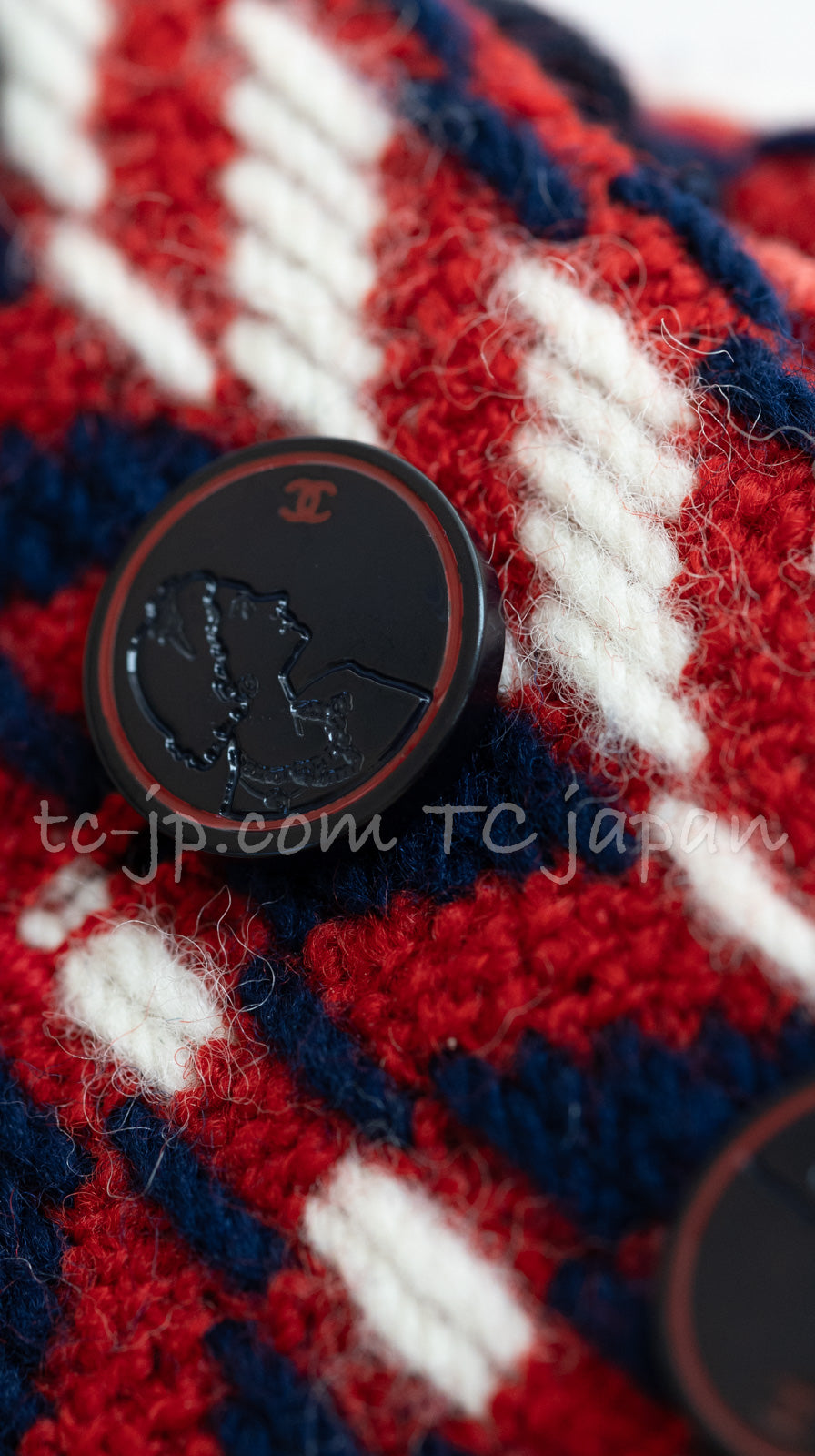 CHANEL 04A Red Navy Tricolore Wool Tweed Many CC Logo Trim Jacket 36 ④ シャネル レッド トリコロール ウール 限定版 コレクティブル ツイード ジャケット CCマーク多数 カメリアブローチ付 即発