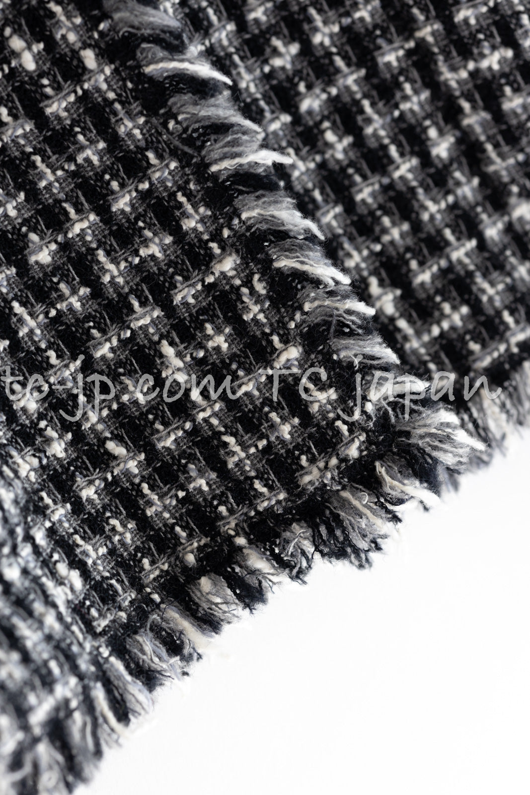 CHANEL 04PF Black Ivory Bow Ribbon Jacket Skirt 36 シャネル ブラック アイボリー リボン ツイード ジャケット スカート 即発