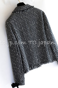 CHANEL 04PF Black Ivory Bow Ribbon Jacket Skirt 36 シャネル ブラック アイボリー リボン ツイード ジャケット スカート 即発