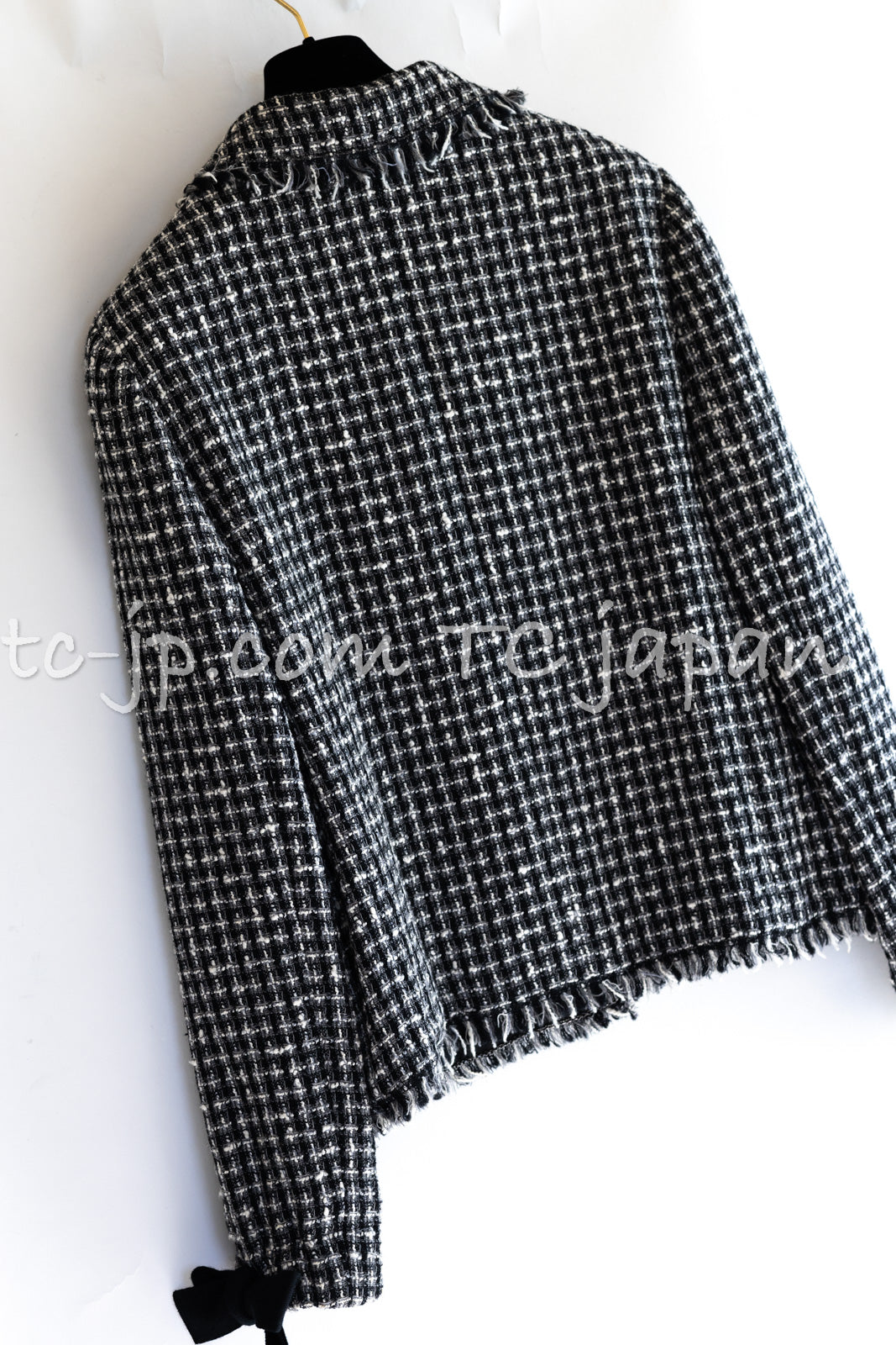 CHANEL 04PF Black Ivory Bow Ribbon Jacket Skirt 36 シャネル ブラック アイボリー リボン ツイード ジャケット スカート 即発
