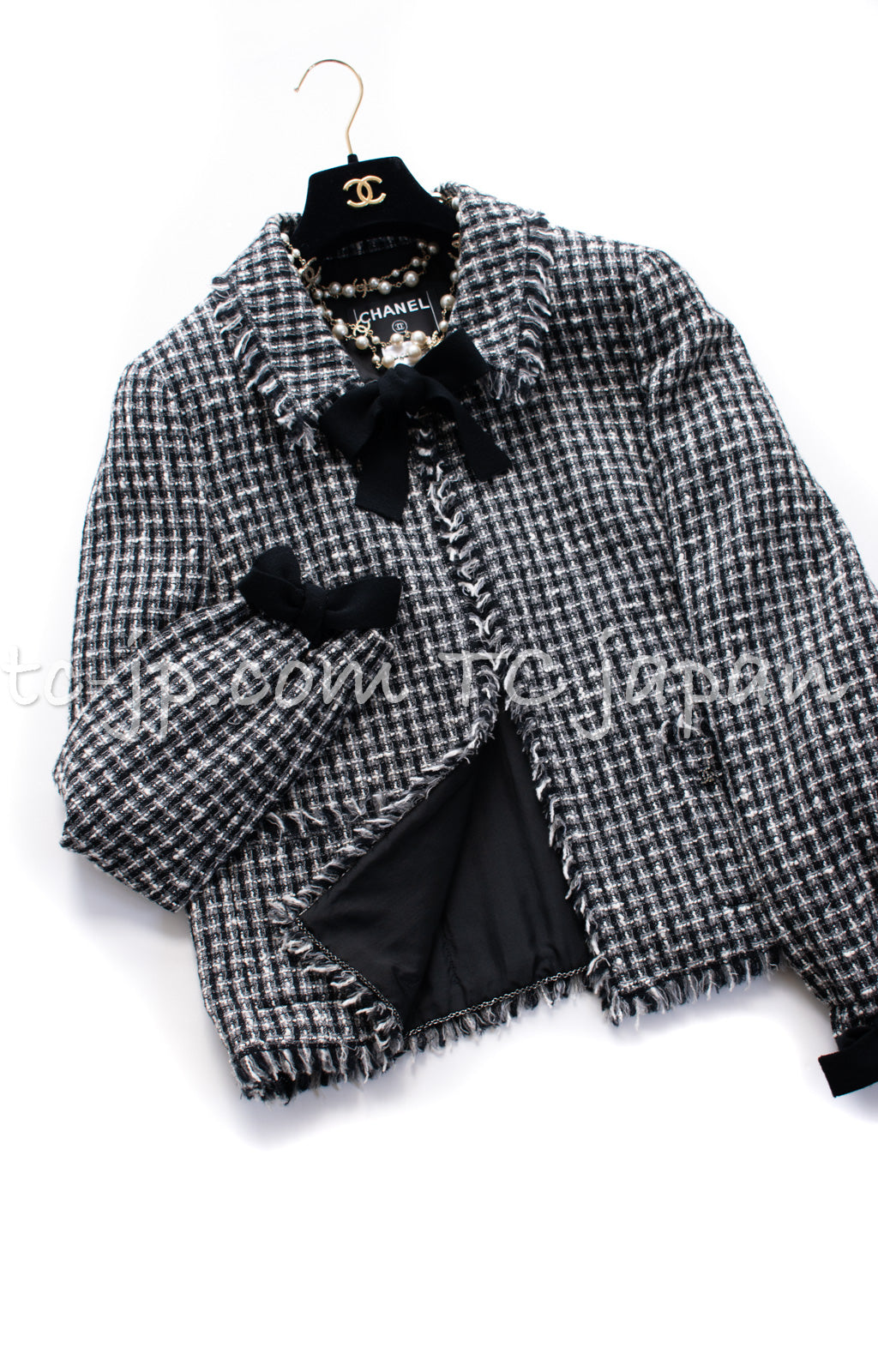 CHANEL 04PF Black Ivory Bow Ribbon Jacket Skirt 36 シャネル ブラック アイボリー リボン ツイード ジャケット スカート 即発