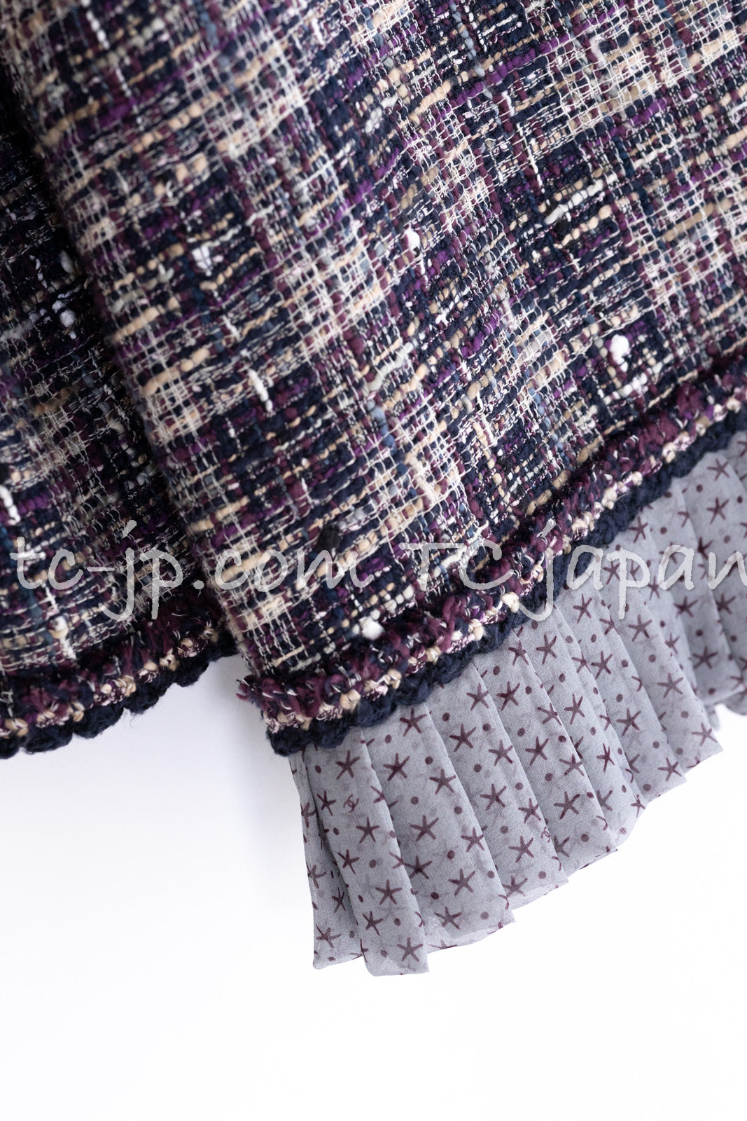 CHANEL 12S Purple Gray Cotton Tweed Silk Star Pleated Ruffle Jacket 34 シャネル パープル グレー コットン ツイード シルク スター プリーツ ラッフル ノーカラー ジャケット 即発