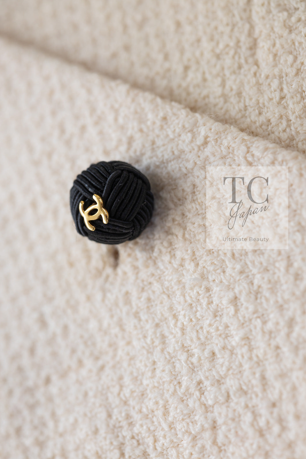 CHANEL 90S Vintage Ivory Black Braid Trim CC Ball Buttons Tweed Jacket 44 46 シャネル ヴィンテージ アイボリー ブラック ブレードトリム CCロゴ 手毬ボタン ツイード ジャケット 即発