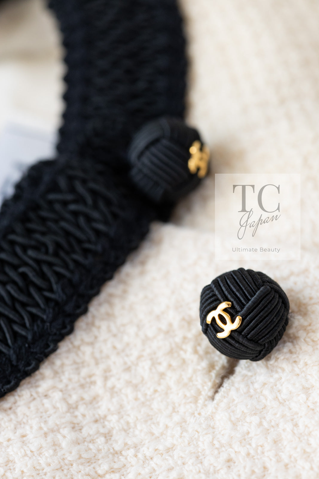 CHANEL 90S Vintage Ivory Black Braid Trim CC Ball Buttons Tweed Jacket 44 46 シャネル ヴィンテージ アイボリー ブラック ブレードトリム CCロゴ 手毬ボタン ツイード ジャケット 即発