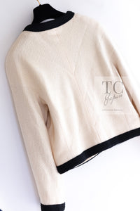 CHANEL 90S Vintage Ivory Black Braid Trim CC Ball Buttons Tweed Jacket 44 46 シャネル ヴィンテージ アイボリー ブラック ブレードトリム CCロゴ 手毬ボタン ツイード ジャケット 即発