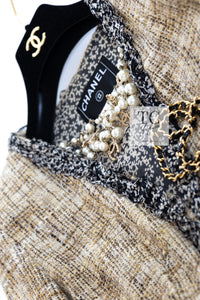 CHANEL 03S Beige Cotton Ruffled Floral Trim Tweed Jacket 36 38 シャネル ベージュ コットン ラッフル フローラルトリム ツイード ジャケット 即発