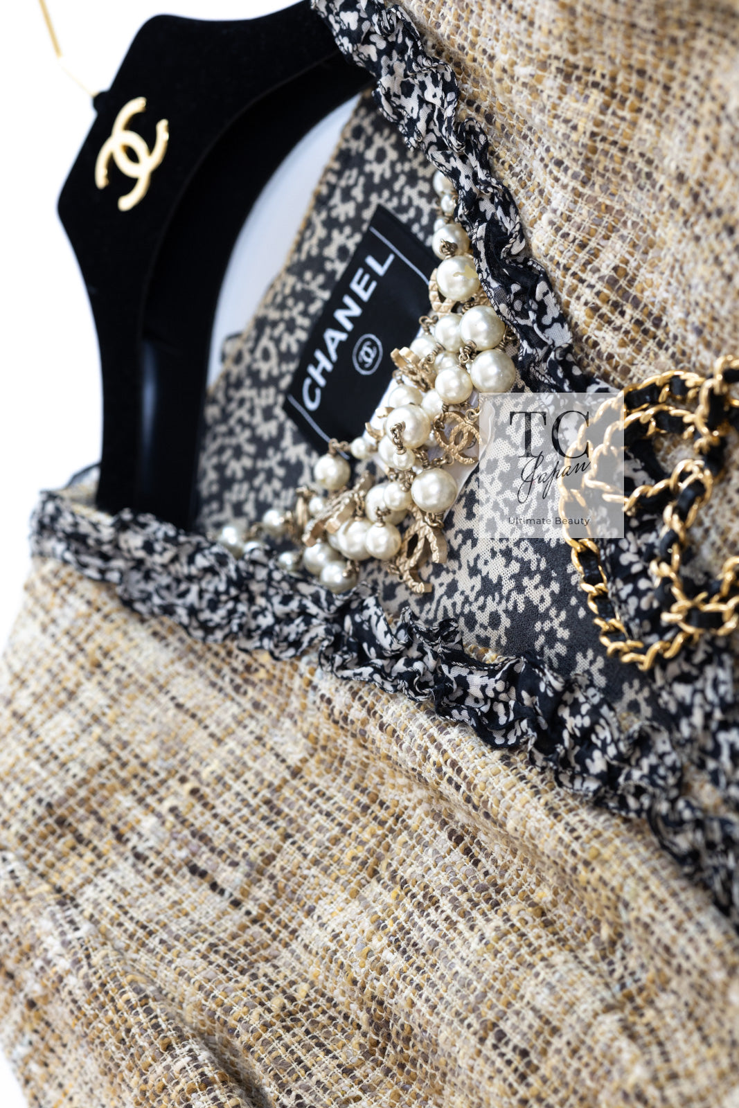 CHANEL 03S Beige Cotton Ruffled Floral Trim Tweed Jacket 36 38 シャネル ベージュ コットン ラッフル フローラルトリム ツイード ジャケット 即発