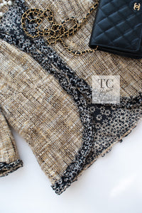 CHANEL 03S Beige Cotton Ruffled Floral Trim Tweed Jacket 36 38 シャネル ベージュ コットン ラッフル フローラルトリム ツイード ジャケット 即発