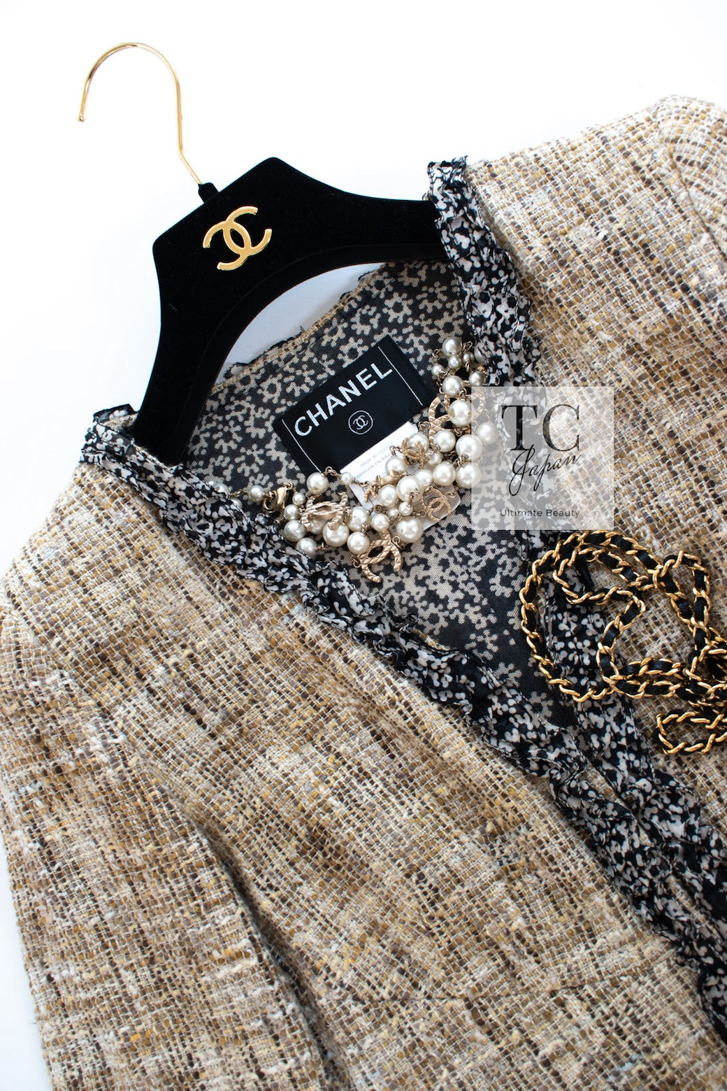CHANEL 03S Beige Cotton Ruffled Floral Trim Tweed Jacket 36 38 シャネル ベージュ コットン ラッフル フローラルトリム ツイード ジャケット 即発