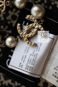 CHANEL 03S Beige Cotton Ruffled Floral Trim Tweed Jacket 36 38 シャネル ベージュ コットン ラッフル フローラルトリム ツイード ジャケット 即発