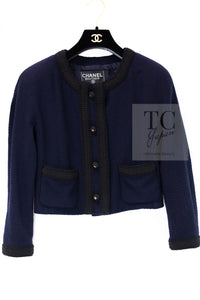 CHANEL 90S Vintage Dark Navy Black Braid Trim CC Ball Buttons Wool Tweed Jacket 36 シャネル ヴィンテージ ダーク ネイビー ブラック ブレードトリム CCロゴ 手毬ボタン ウール ツイード ジャケット 即発
