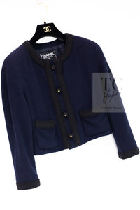 CHANEL 90S Vintage Dark Navy Black Braid Trim CC Ball Buttons Wool Tweed Jacket 36 シャネル ヴィンテージ ダーク ネイビー ブラック ブレードトリム CCロゴ 手毬ボタン ウール ツイード ジャケット 即発