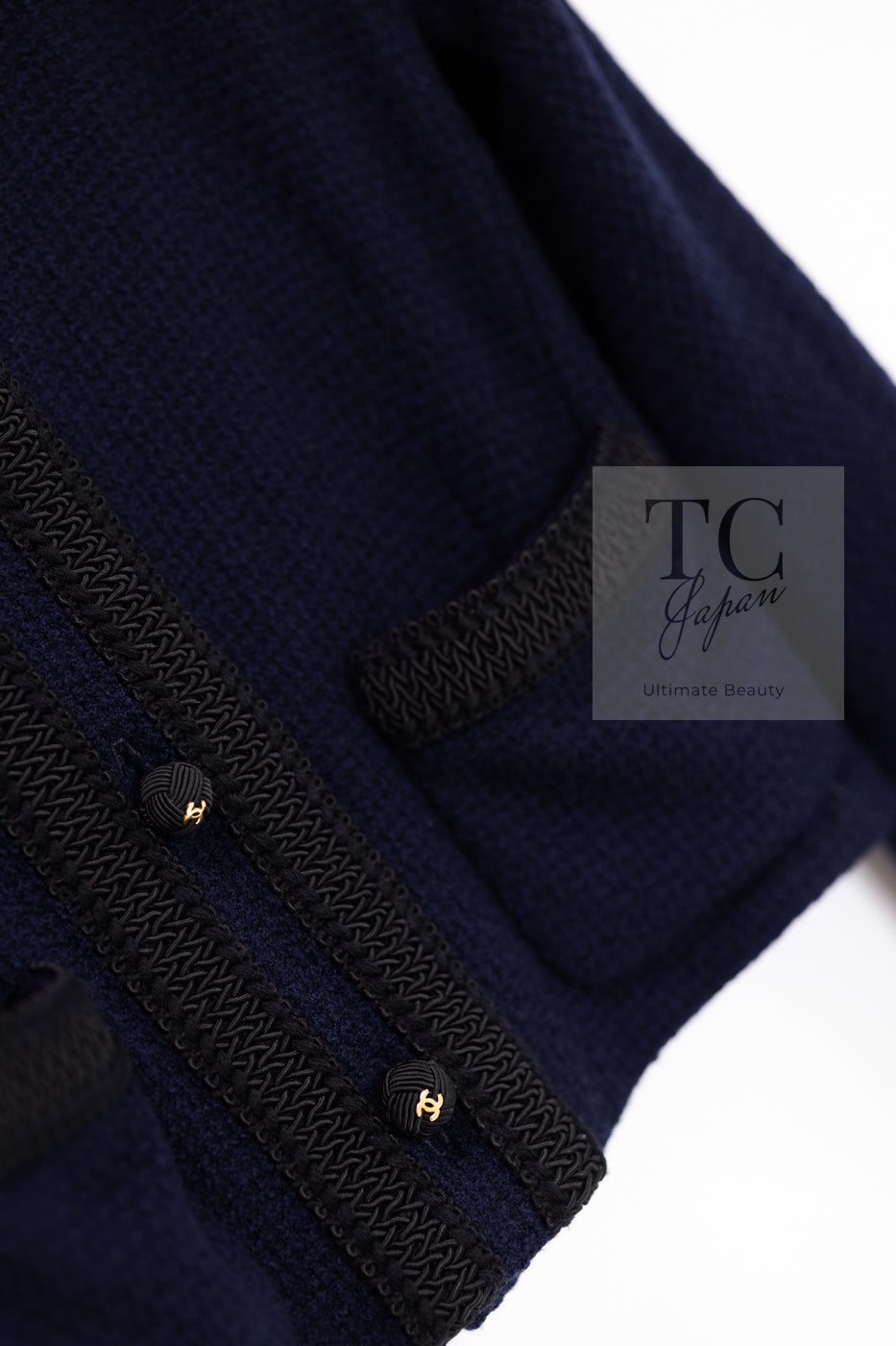CHANEL 90S Vintage Dark Navy Black Braid Trim CC Ball Buttons Wool Tweed Jacket 36 シャネル ヴィンテージ ダーク ネイビー ブラック ブレードトリム CCロゴ 手毬ボタン ウール ツイード ジャケット 即発