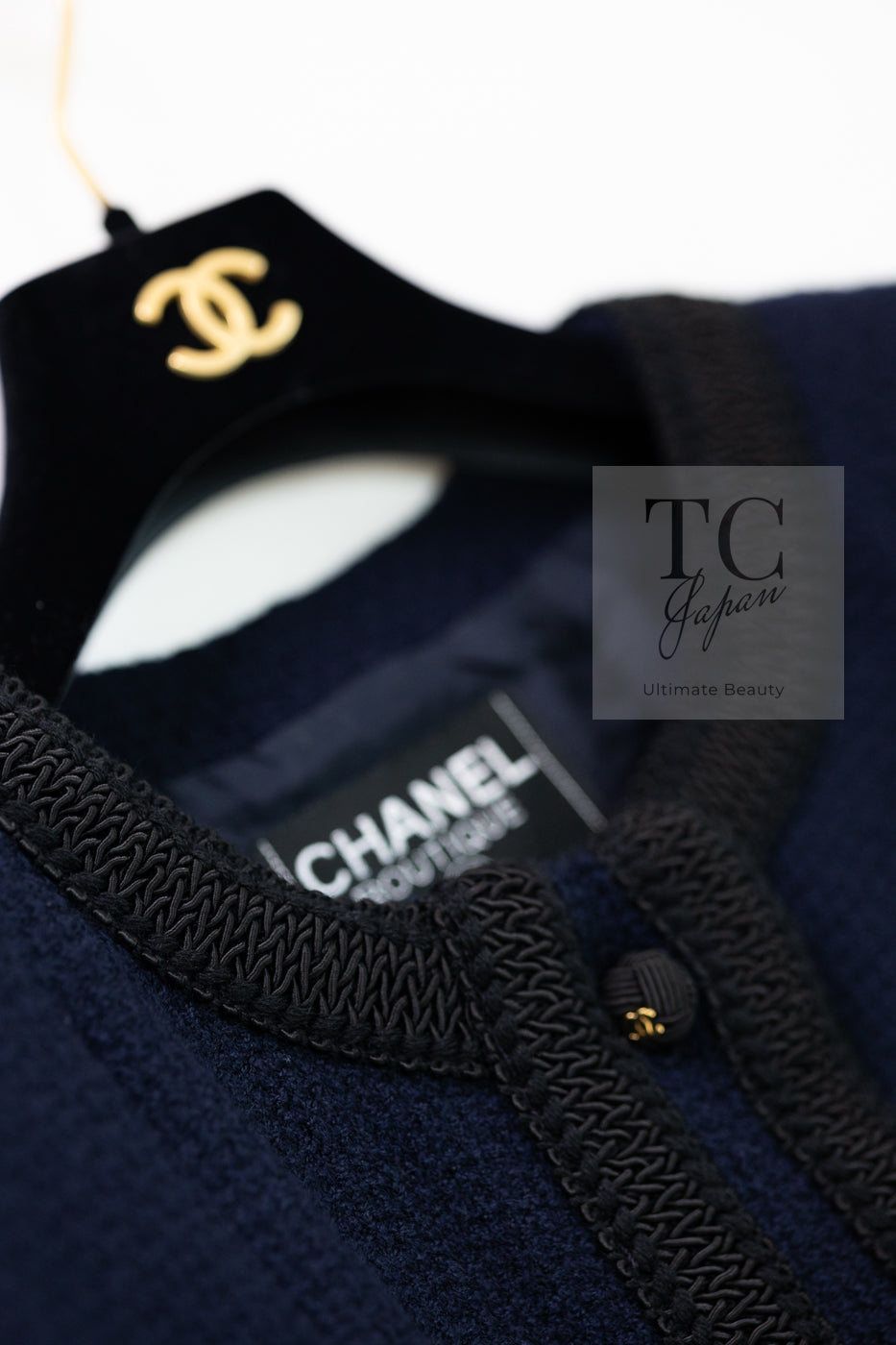 CHANEL 90S Vintage Dark Navy Black Braid Trim CC Ball Buttons Wool Tweed Jacket 36 シャネル ヴィンテージ ダーク ネイビー ブラック ブレードトリム CCロゴ 手毬ボタン ウール ツイード ジャケット 即発