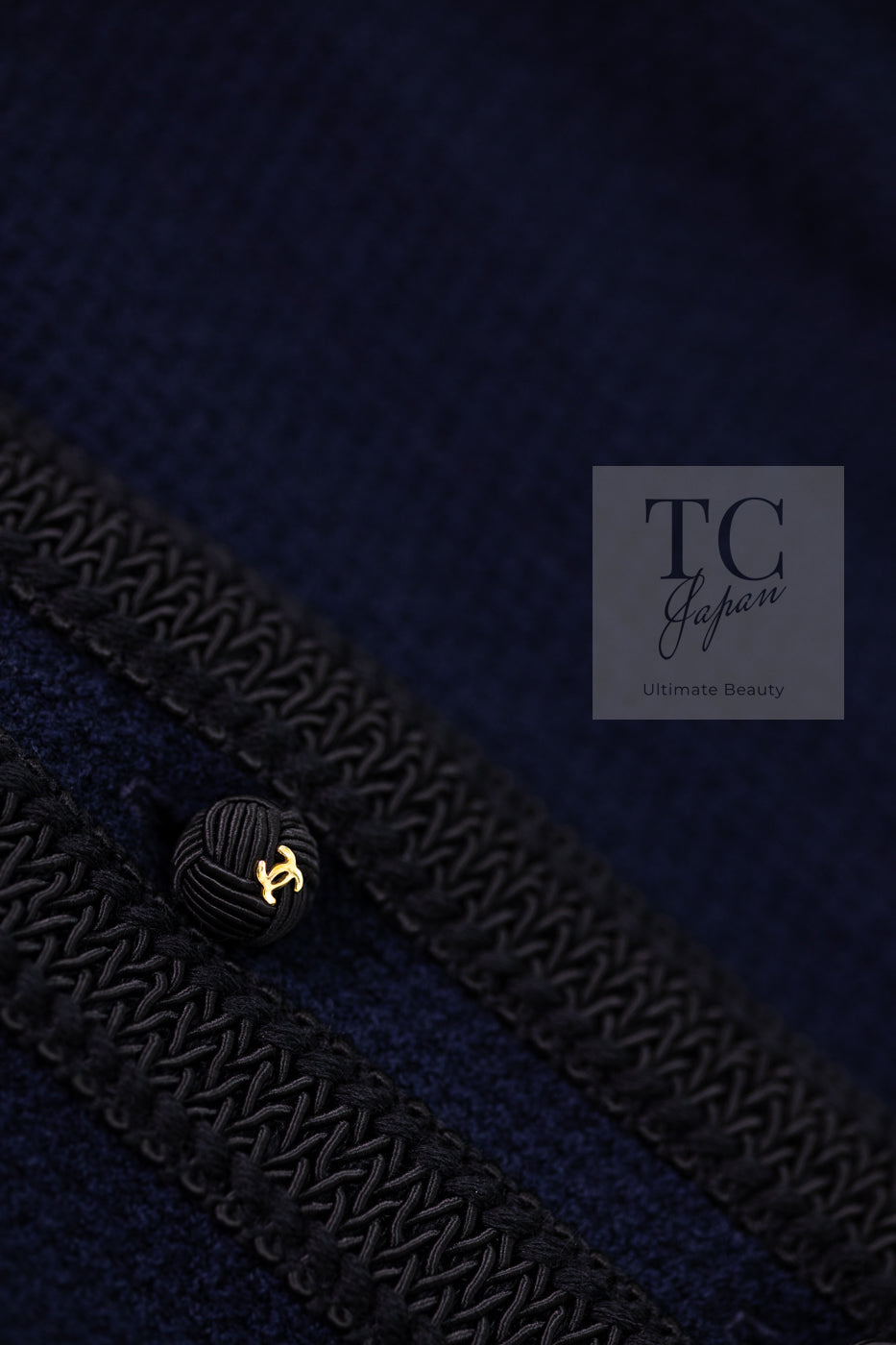 CHANEL 90S Vintage Dark Navy Black Braid Trim CC Ball Buttons Wool Tweed Jacket 36 シャネル ヴィンテージ ダーク ネイビー ブラック ブレードトリム CCロゴ 手毬ボタン ウール ツイード ジャケット 即発