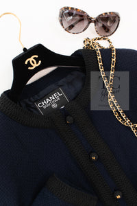 CHANEL 90S Vintage Dark Navy Black Braid Trim CC Ball Buttons Wool Tweed Jacket 36 シャネル ヴィンテージ ダーク ネイビー ブラック ブレードトリム CCロゴ 手毬ボタン ウール ツイード ジャケット 即発