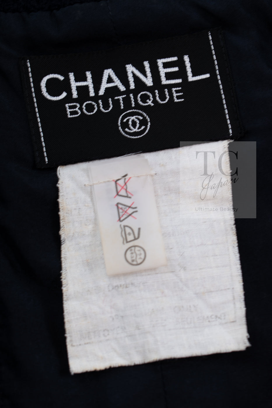CHANEL 90S Vintage Dark Navy Black Braid Trim CC Ball Buttons Wool Tweed Jacket 36 シャネル ヴィンテージ ダーク ネイビー ブラック ブレードトリム CCロゴ 手毬ボタン ウール ツイード ジャケット 即発