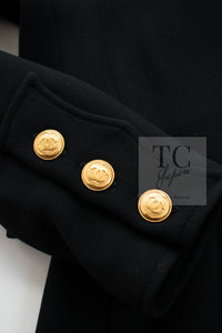 CHANEL 96A Vintage Black Wool 100 Gold CC Logo Buttons Military Jacket Skirt Suit 36 シャネル ヴィンテージ ブラック ウール 100% ゴールド CC ロゴ ボタン ミリタリー ジャケット スカート スーツ 即発