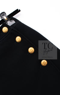 CHANEL 96A Vintage Black Wool 100 Gold CC Logo Buttons Military Jacket Skirt Suit 36 シャネル ヴィンテージ ブラック ウール 100% ゴールド CC ロゴ ボタン ミリタリー ジャケット スカート スーツ 即発